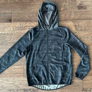 Vuori hooded jacket. “outdoor trainer shell”. Men’s medium. Excellent condition